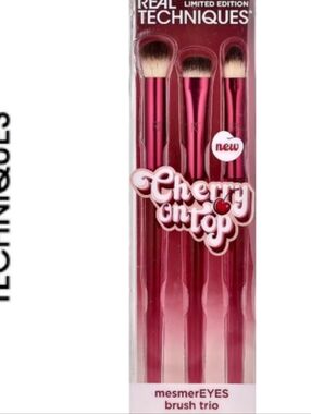Real Techniques Cherry On Top Berry Kiss MesmerEyes Eye Brush Trio